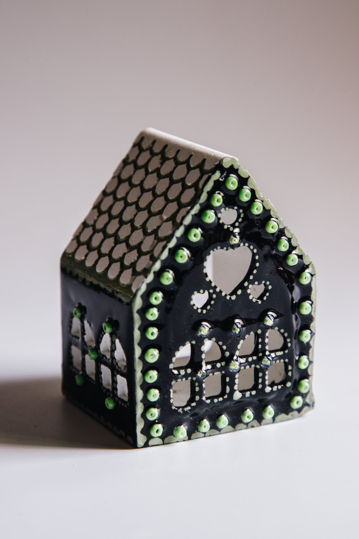 Mini House Tealight Holder (black & green)