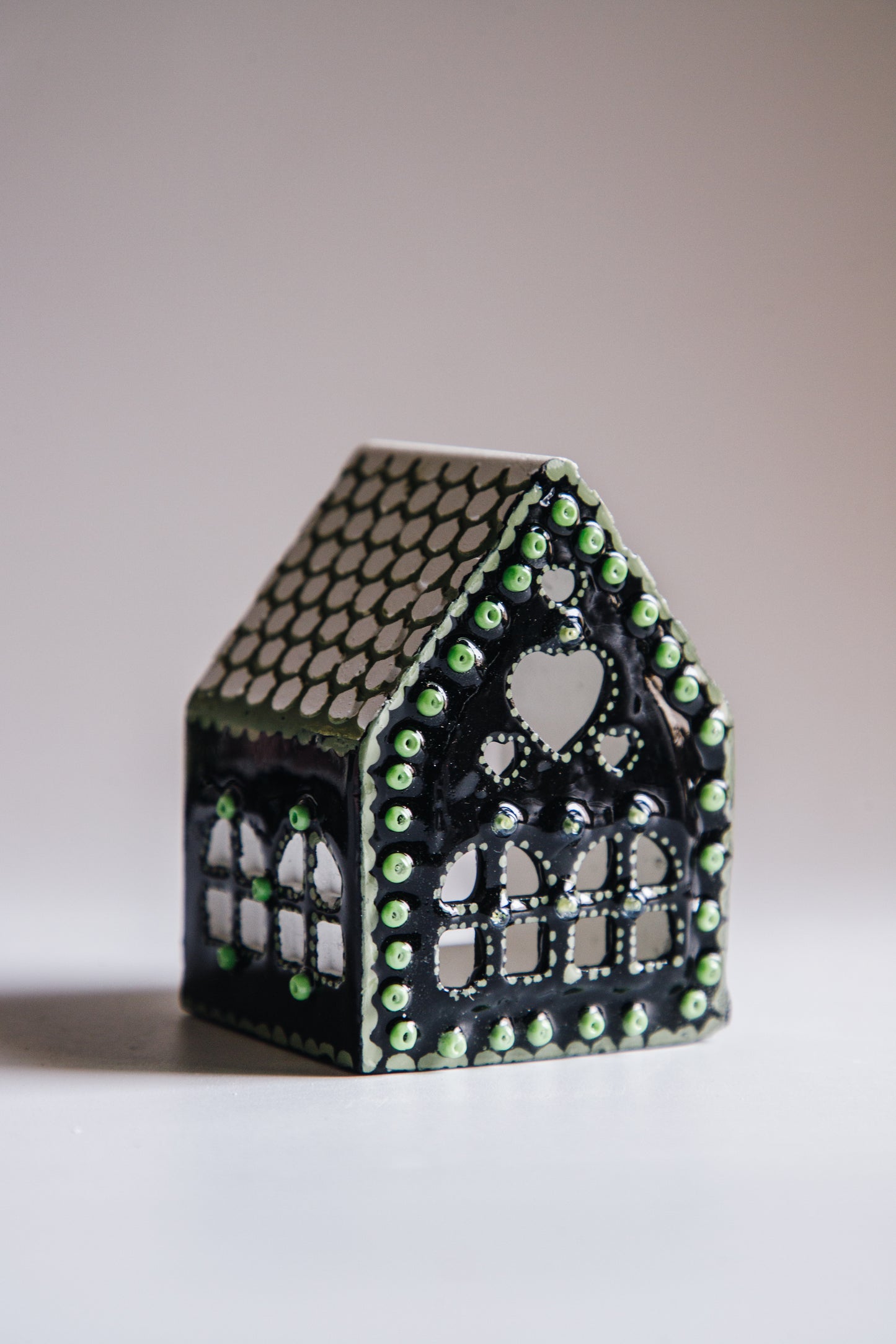 Mini House Tealight Holder (black & green)