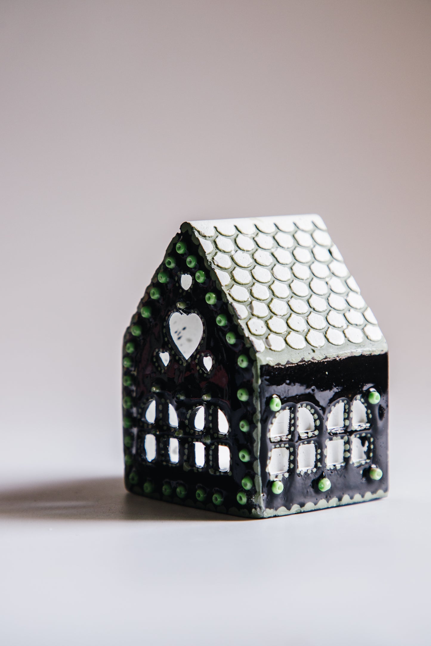 Mini House Tealight Holder (black & green)
