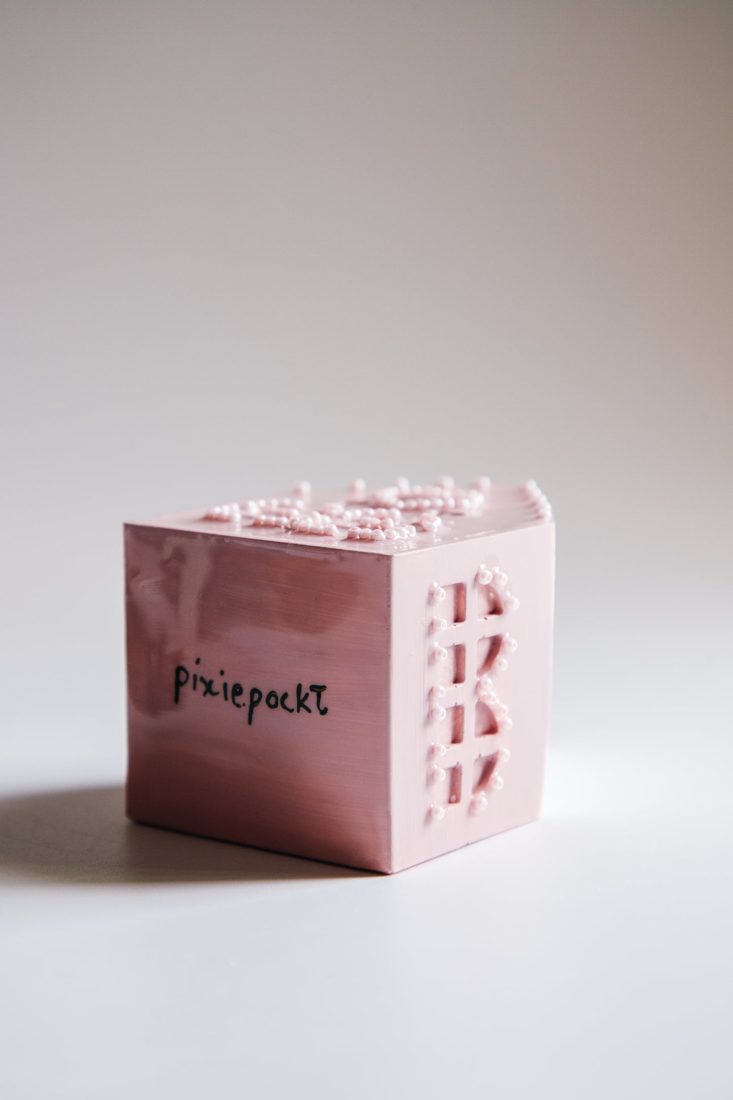 Mini House Tealight Holder (pink)
