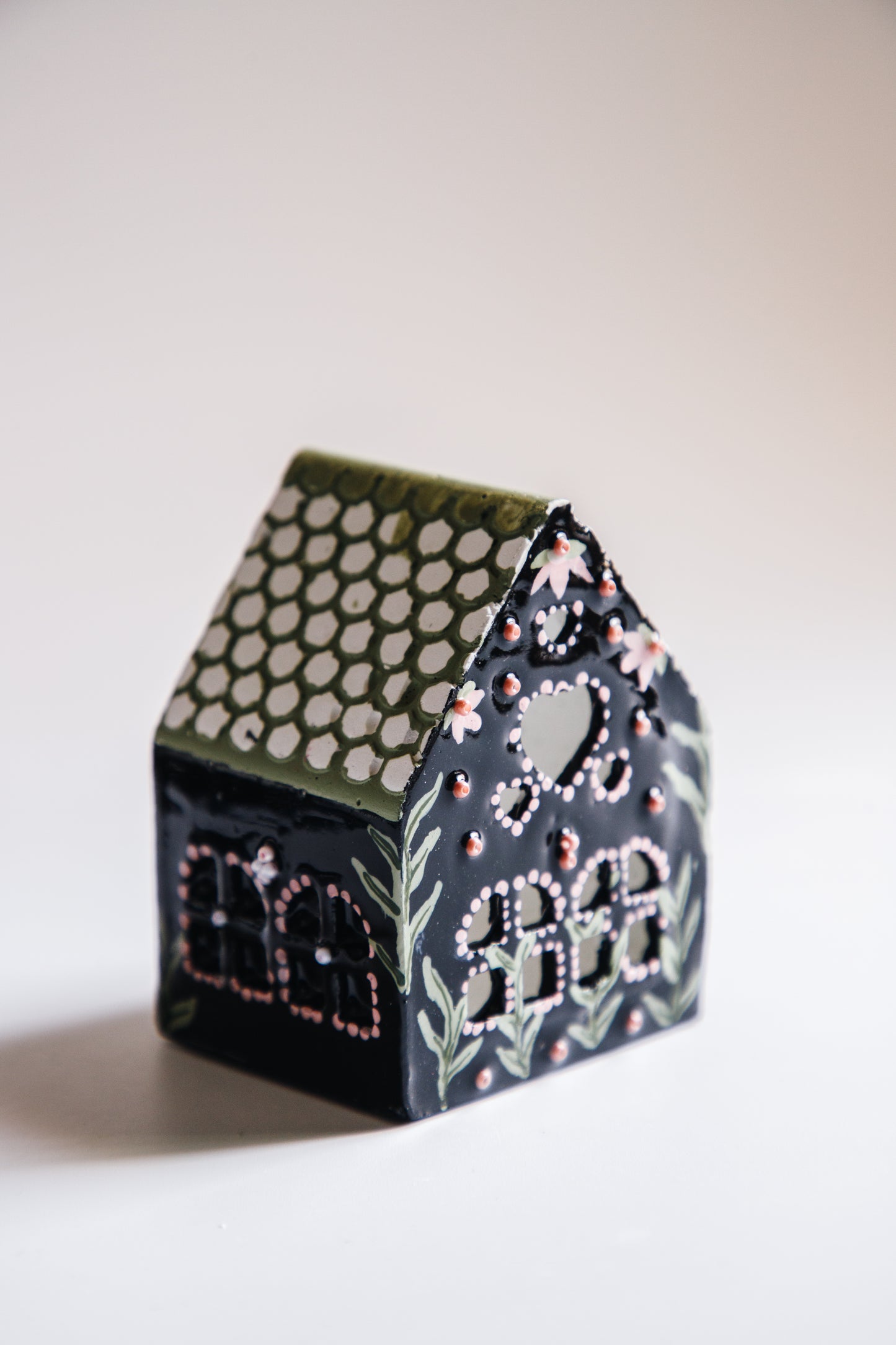Mini House Tealight Holder (night garden)